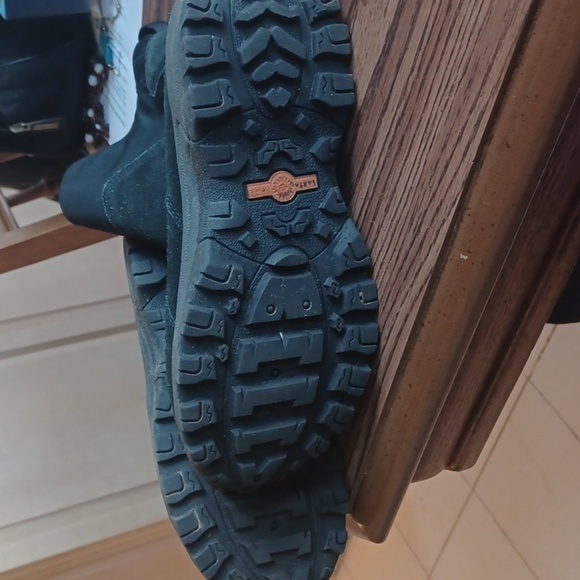 🌨 Earth Black Suede Hiking Ankle Boot 🌨 - Picture 6 of 7